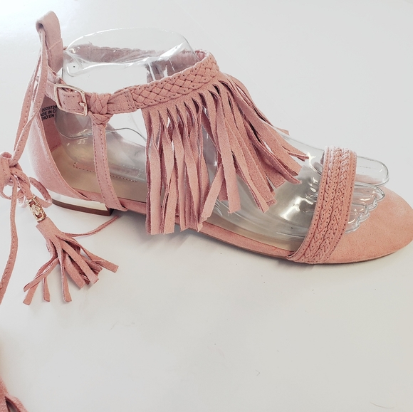 NEW! F21 Fringed Sandal - Picture 5 of 6